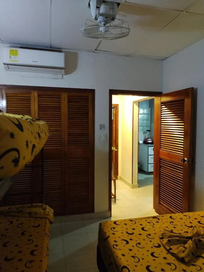 Apartamentos Arriendo Rodadero サンタ・マルタ アパート
