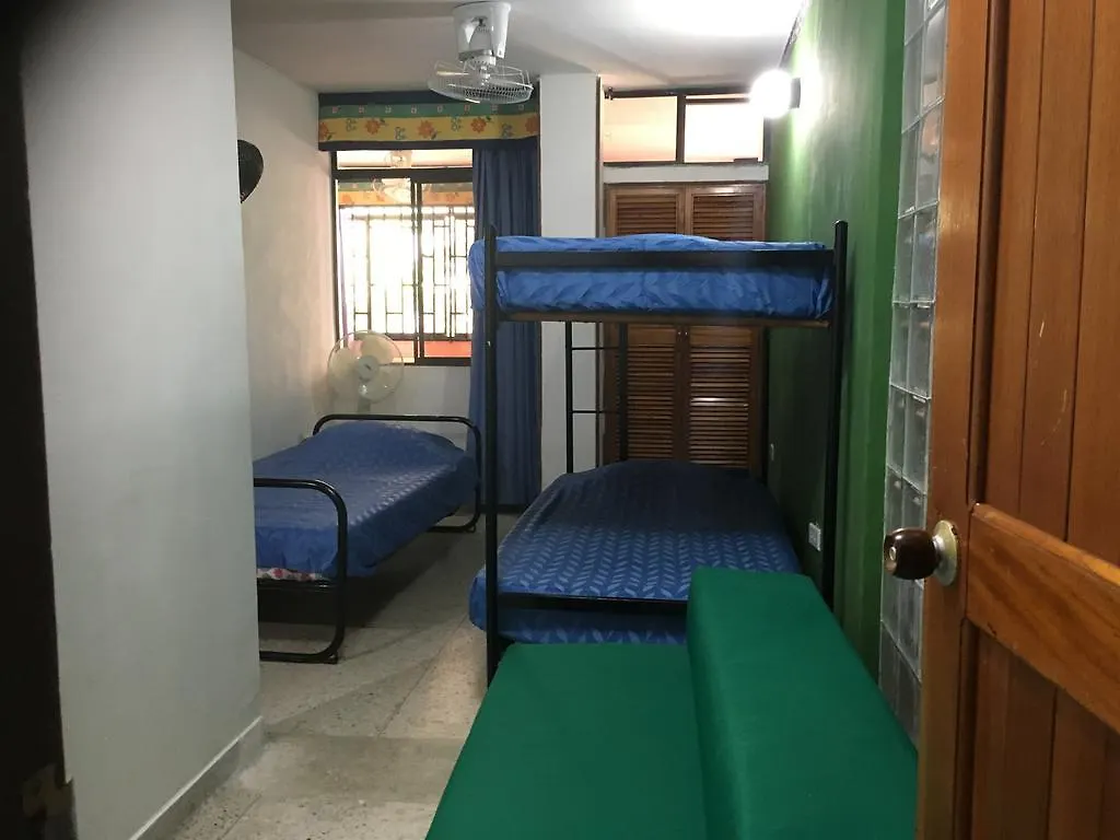 アパート Apartamentos Arriendo Rodadero サンタ・マルタ コロンビア